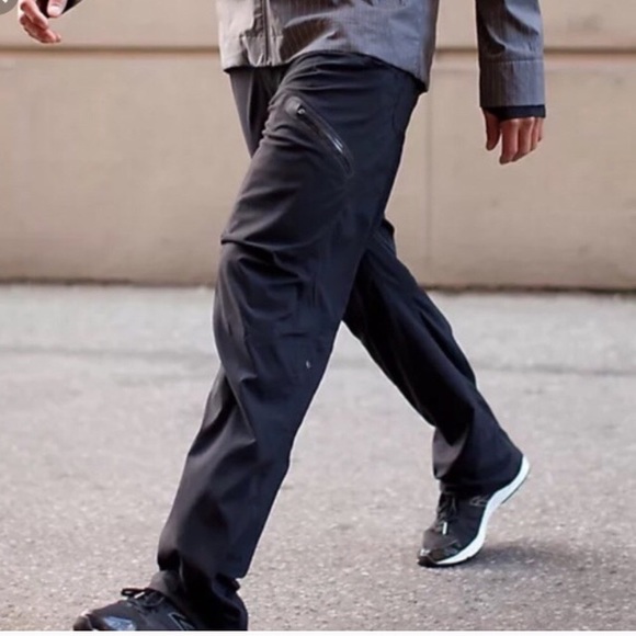 lululemon division track pant